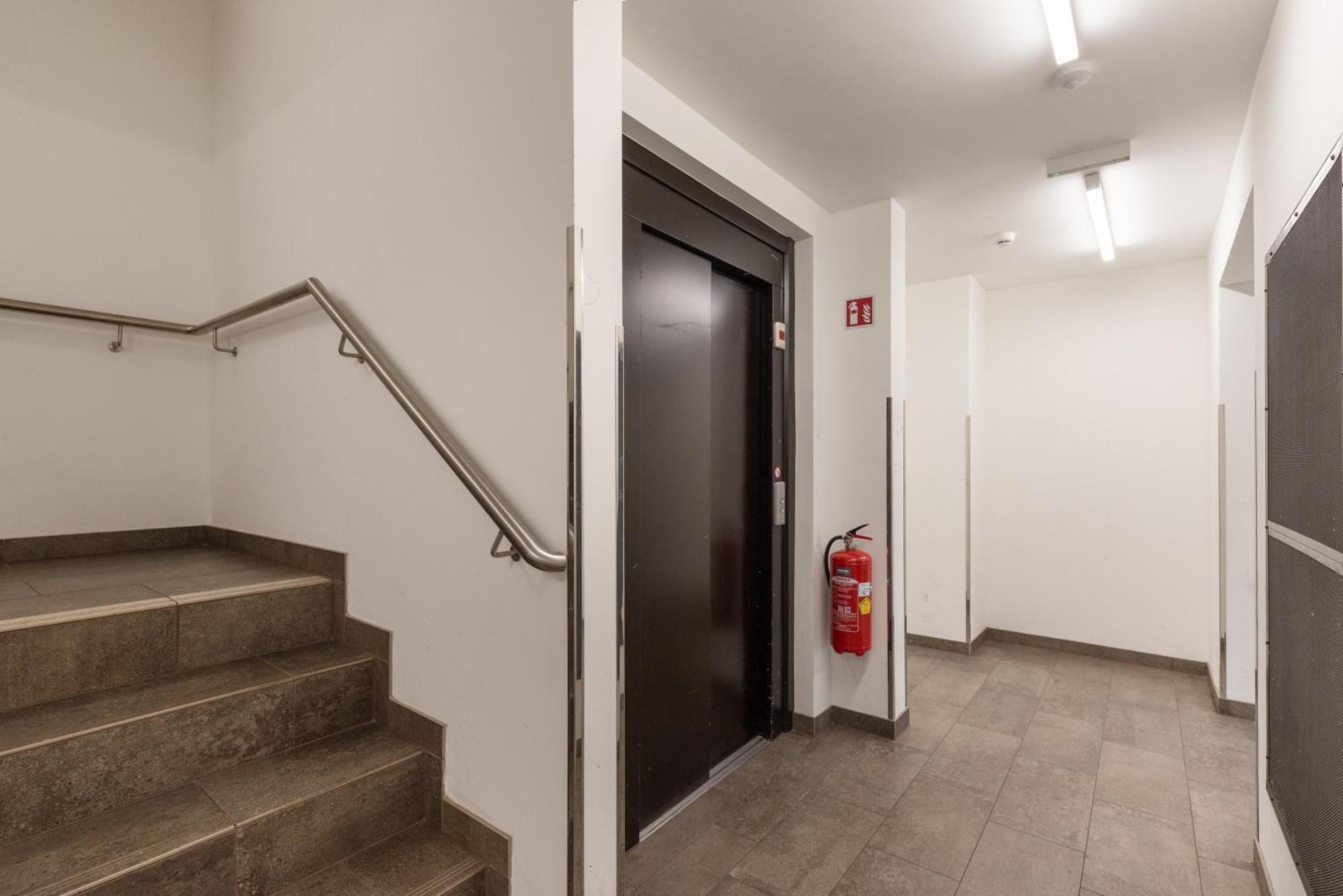 Luxurious Living With Beautiful Terrace Wien